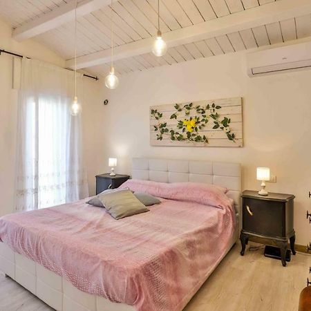 Casa Giulietta & Romeo Apartment Монтекио Маджоре Екстериор снимка