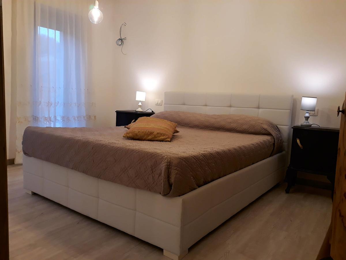 Casa Giulietta & Romeo Apartment Монтекио Маджоре Екстериор снимка